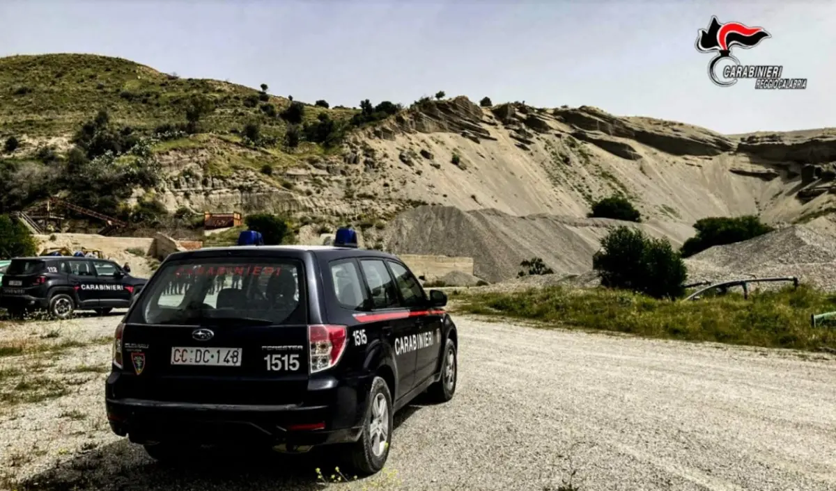 Melito Porto Salvo, sequestrata una cava abusiva: operava da 20 anni su terreni confiscati alla ‘Ndrangheta