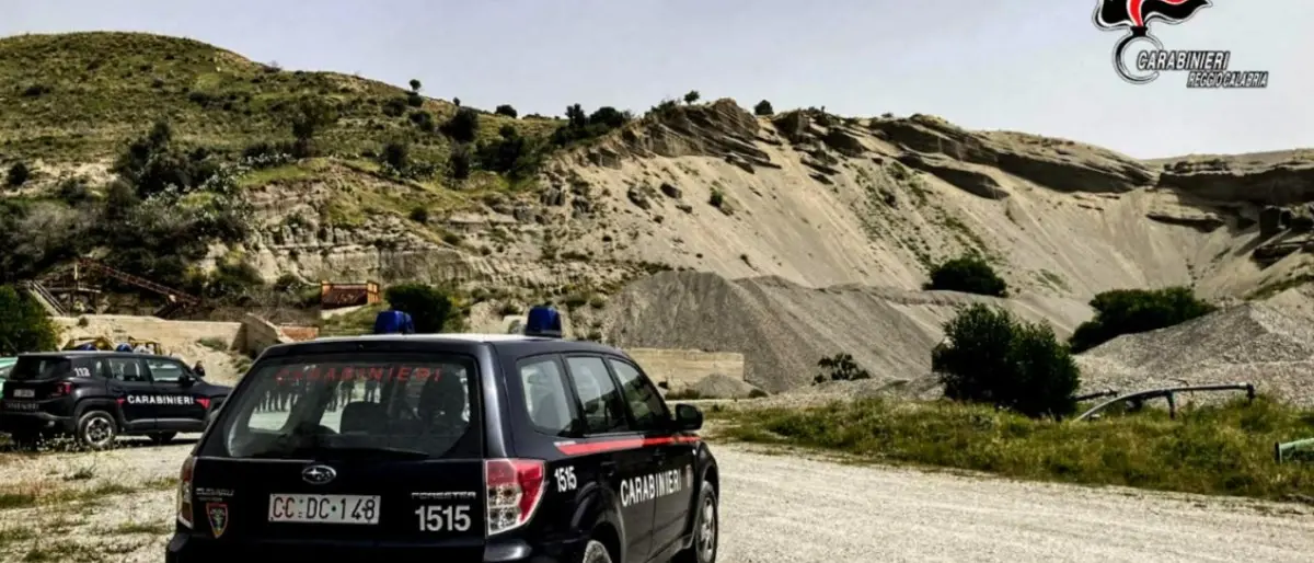 Melito Porto Salvo, sequestrata una cava abusiva: operava da 20 anni su terreni confiscati alla ‘Ndrangheta