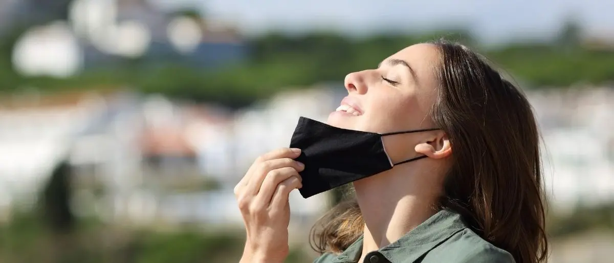 Addio al green pass, mascherine al chiuso ma non ovunque: ecco cosa cambia da oggi 1 maggio