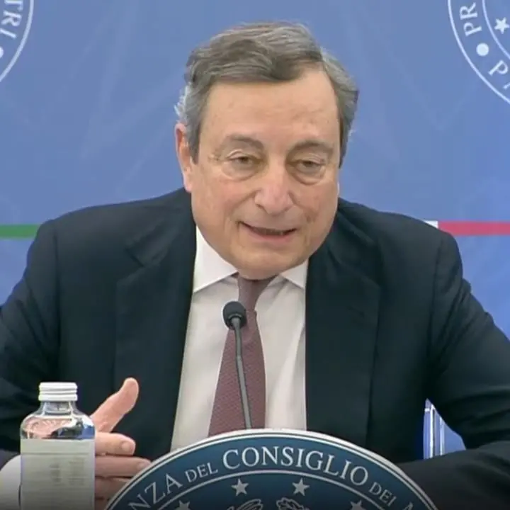 Decreto aiuti, Draghi: «Bonus da 200 euro per redditi fino a 35mila euro»