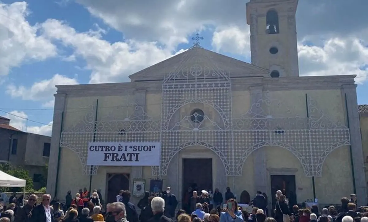 Frati lasciano il convento di Cutro dopo 400 anni: «Siamo in pochi». L’appello dei fedeli a restare