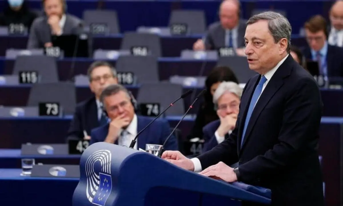 Draghi all’Europarlamento: «Italia pronta a impegnarsi per soluzione diplomatica del conflitto in Ucraina»