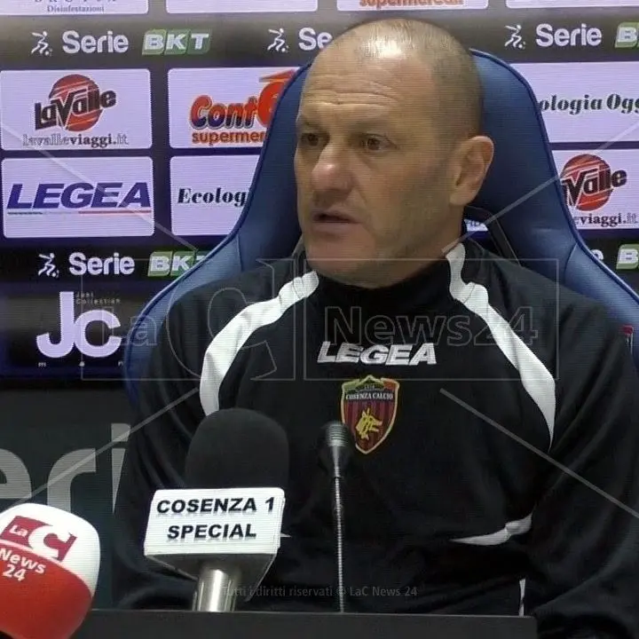 Cosenza calcio, Bisoli cita Di Marzio: «Indossiamo l’elmetto e battiamo il Cittadella»