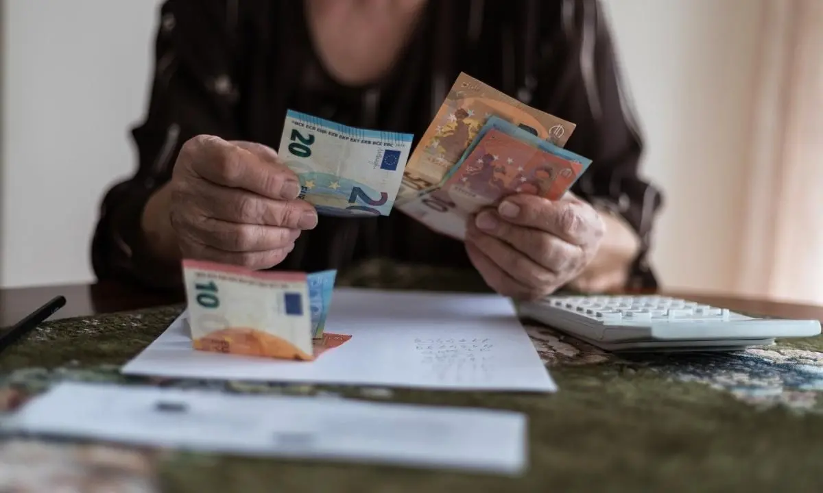 Bonus da 200 euro esteso anche ai percettori di reddito di cittadinanza, colf e stagionali