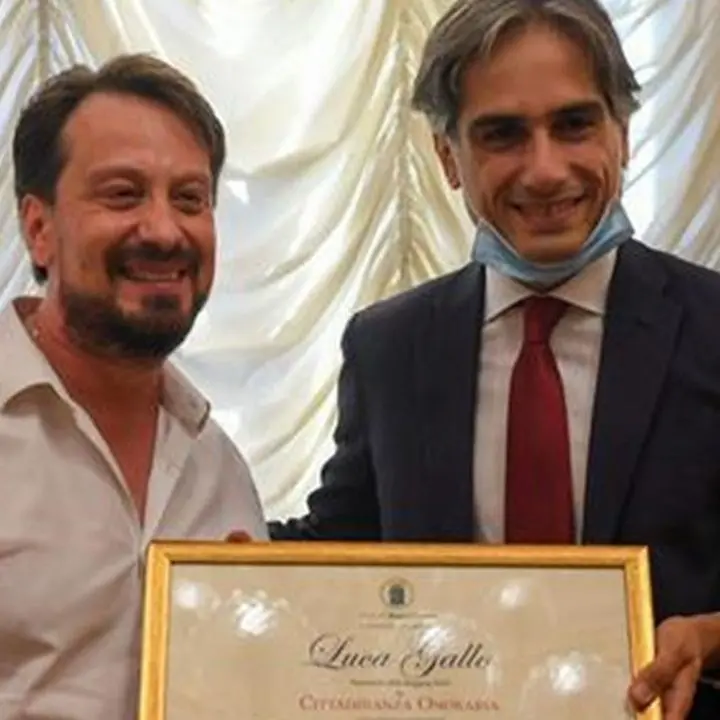 Reggio Calabria, il Comune avvia l’iter per la revoca della cittadinanza onoraria a Luca Gallo