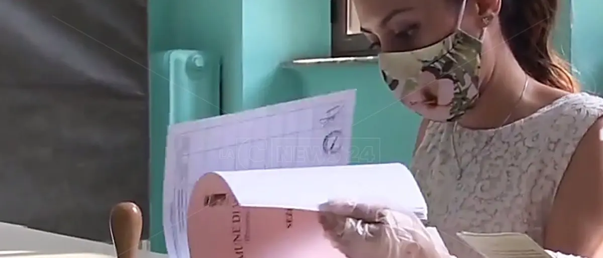 Selezione degli scrutatori, l’ipotesi di chiamata diretta scatena la polemica