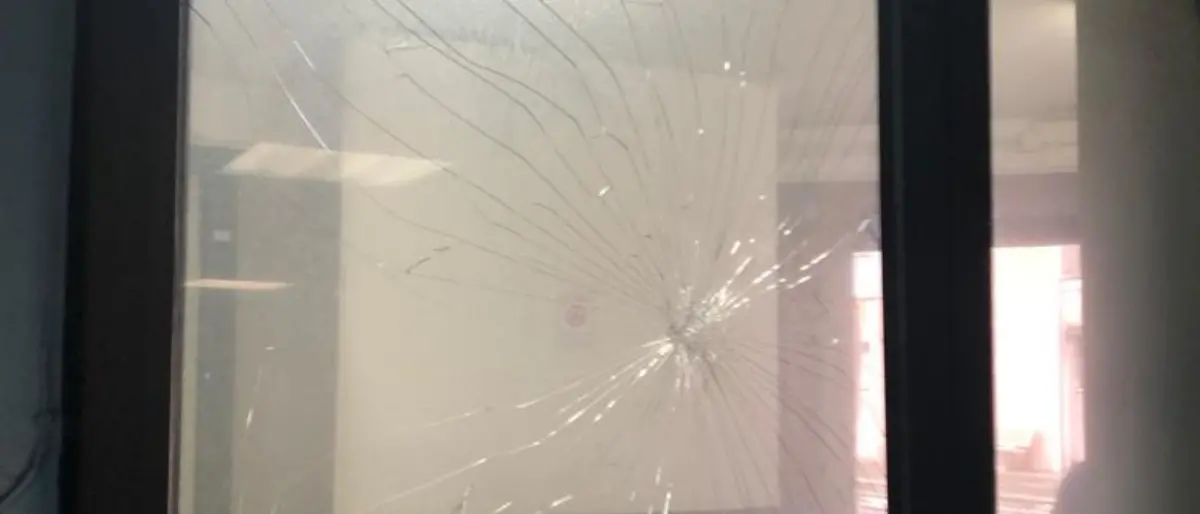 Corigliano Rossano, 22enne devasta il pronto soccorso e minaccia i sanitari: fermato dalla polizia