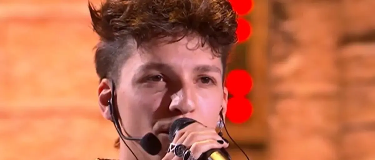 Amici, per il cantante lametino Luigi Strangis la finale è realtà: «Grazie mamma, grazie papà»