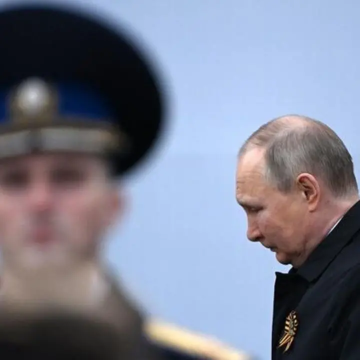 Mosca, la parata militare del 9 maggio. Putin: «La Nato non ci ha ascoltato. No a una guerra globale»