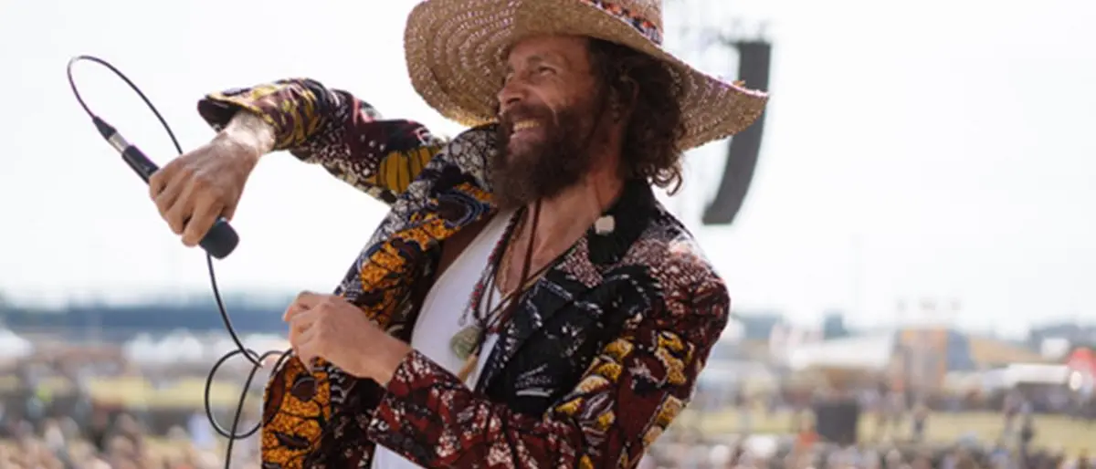 Scilla si prepara ad accogliere Jovanotti, spiaggia e borgo scelti per girare uno dei suoi video