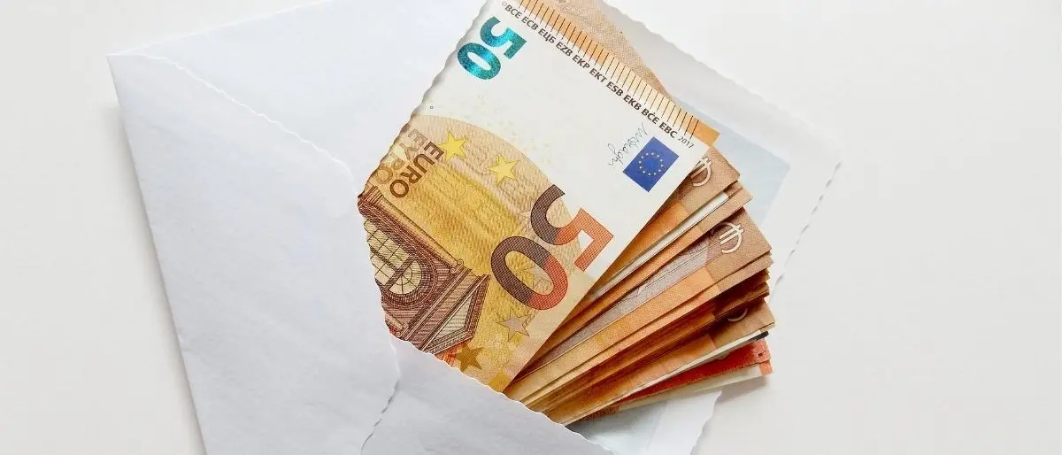 Dalla Calabria all’estero, i migranti hanno spedito nei loro Paesi quasi 140 milioni di euro nel 2021