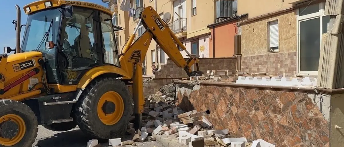 Abusivismo edilizio nel Cosentino, fabbricati demoliti nelle aree periferiche di Cassano