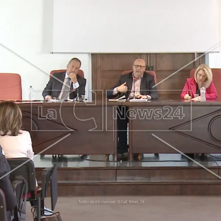 Emergenza sbarchi, il prefetto ai sindaci della Locride: «Ogni Comune faccia la sua parte»