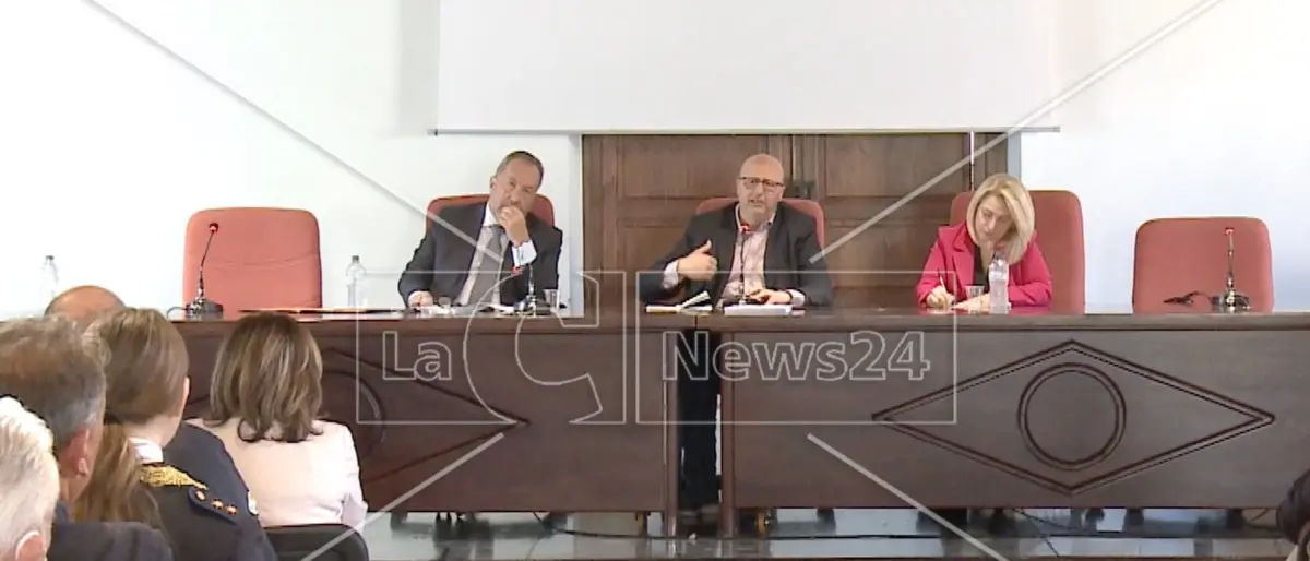 Emergenza sbarchi, il prefetto ai sindaci della Locride: «Ogni Comune faccia la sua parte»