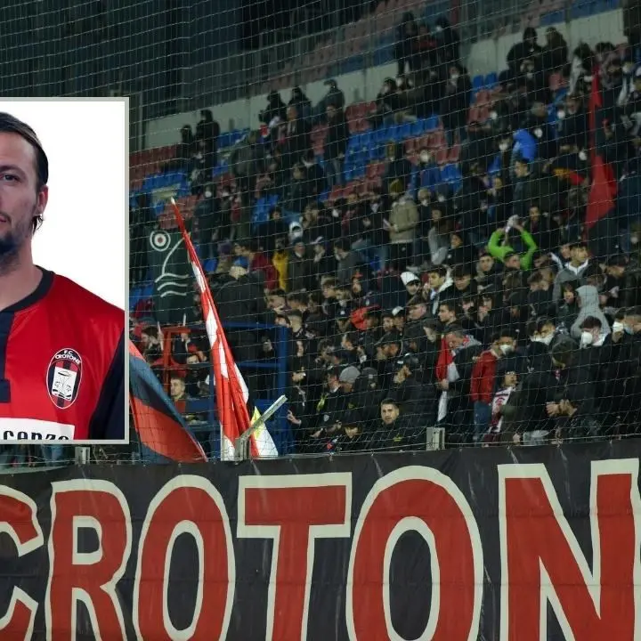 Calciatori del Crotone aggrediti dai tifosi mentre sono alla festa patronale con le loro famiglie