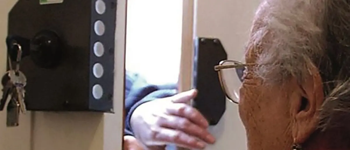 Truffa 77enne spacciandosi per un nipote e si fa consegnare 1600 euro: arrestato