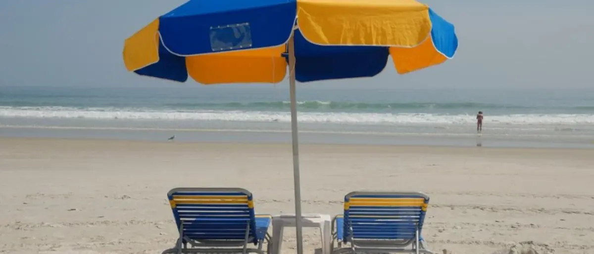 Spiagge, per i turisti rincari del +10%. Il Codacons: «I gestori dei lidi parlano di aumenti inevitabili»