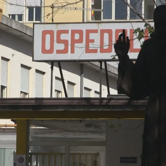 Ospedale di Vibo, imprenditore salvato dal Covid regala i televisori al reparto di Malattie infettive