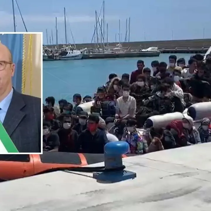 Emergenza sbarchi a Roccella: «Il ministro venga qui, tra poco non saremo in grado di fornire i pasti ai migranti»