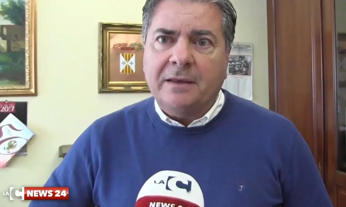 Il presidente del Consiglio regionale Mancuso: «Il ministro Lamorgese intervenga su sbarchi migranti in Calabria»