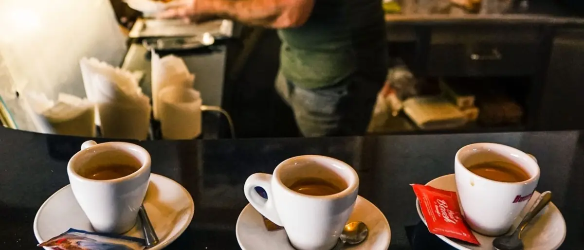 Multa di mille euro per aver fatto pagare un caffè due euro: il prezzo non era esposto