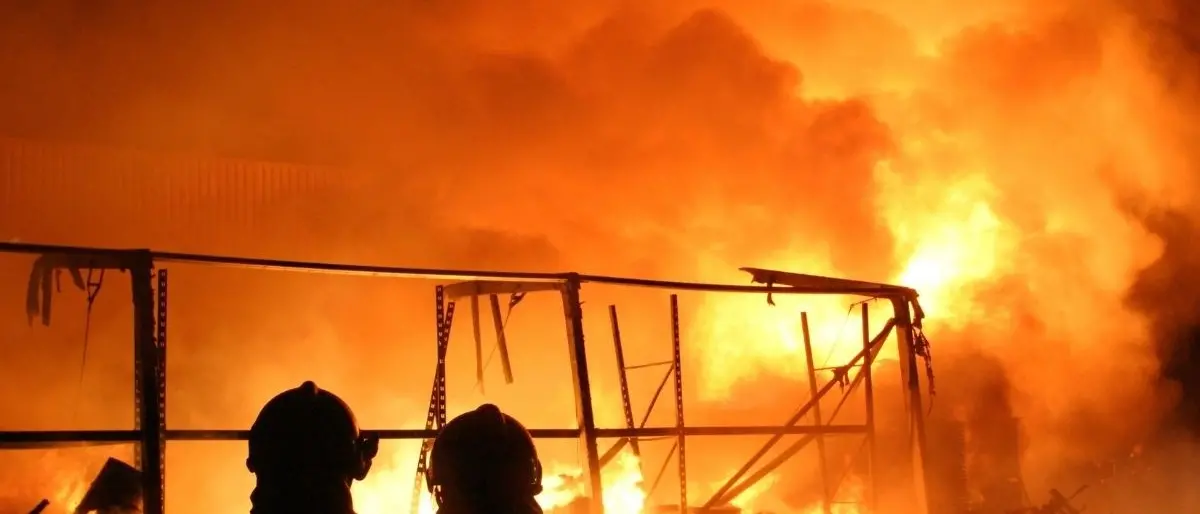 Incendiati capannoni e mezzi del cantiere della 106, danni per 300mila euro: indagini in corso