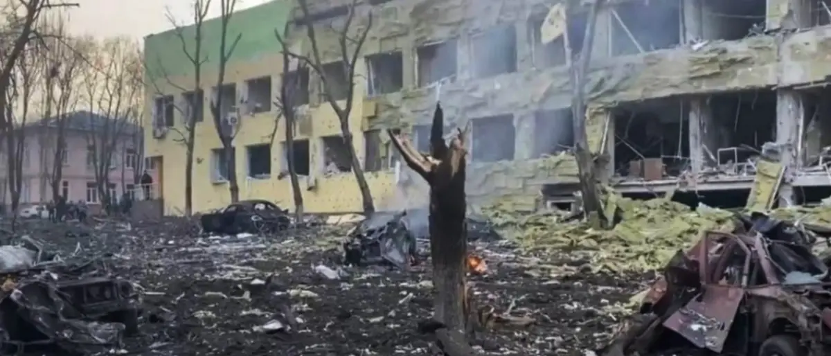 Nella guerra anche la paura di epidemie e infezioni, l’allarme a Mariupol