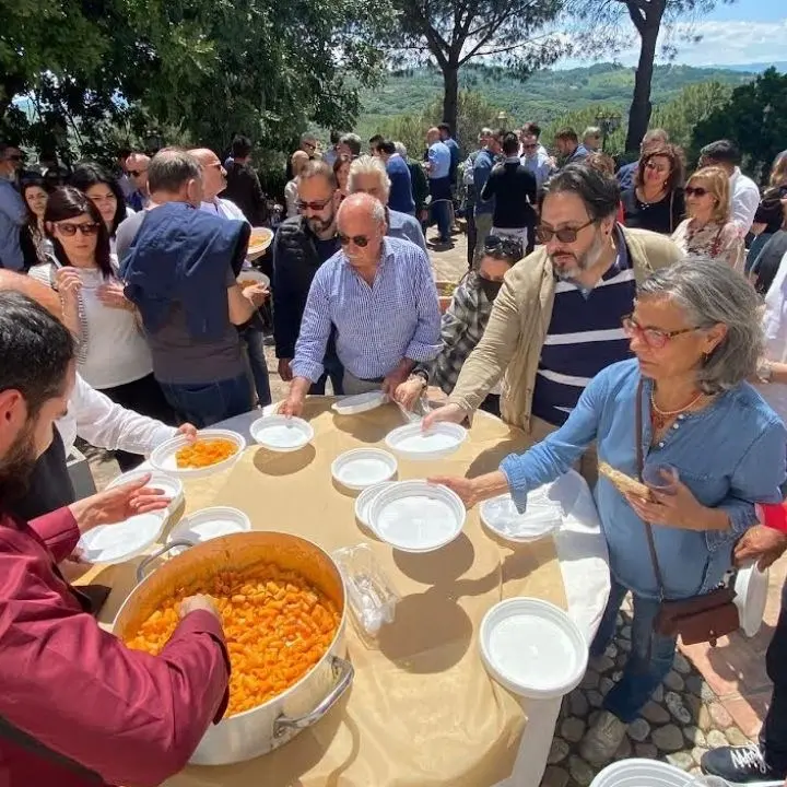 Calopezzati, Slow food presenta la guida extravergini: 36 etichette calabresi presenti all’evento