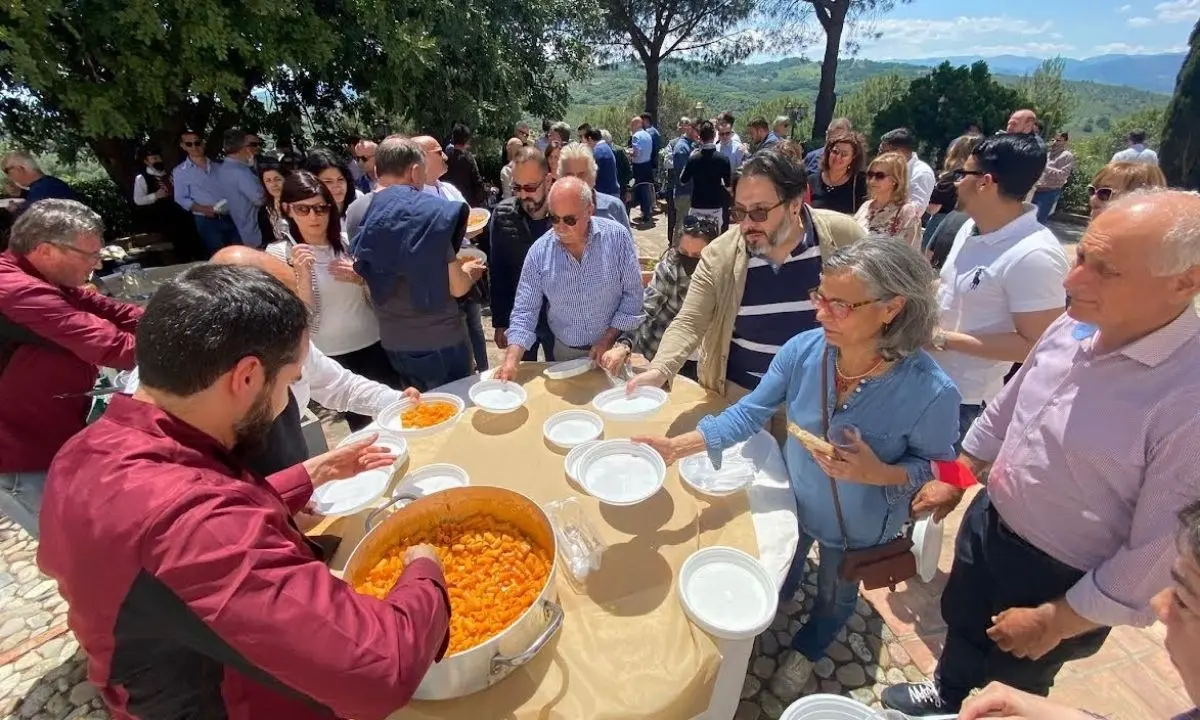 Calopezzati, Slow food presenta la guida extravergini: 36 etichette calabresi presenti all’evento