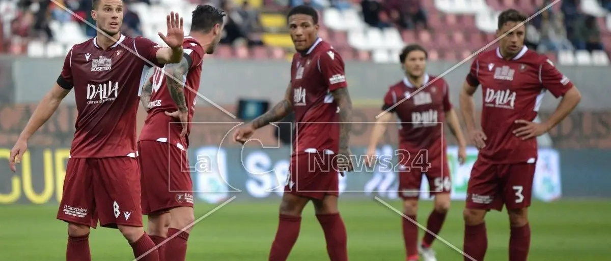 Reggina, il general manager della società: «L’iscrizione toccherà ai nuovi acquirenti»