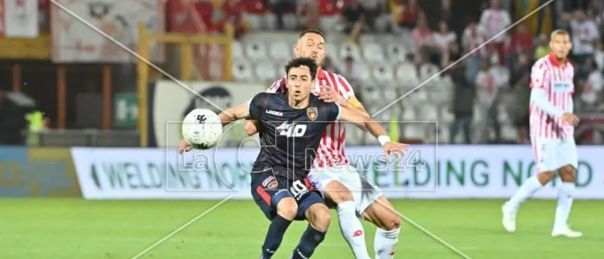 Cosenza-Vicenza la sfida che vale la Serie B: le ultime notizie e le probabili formazioni