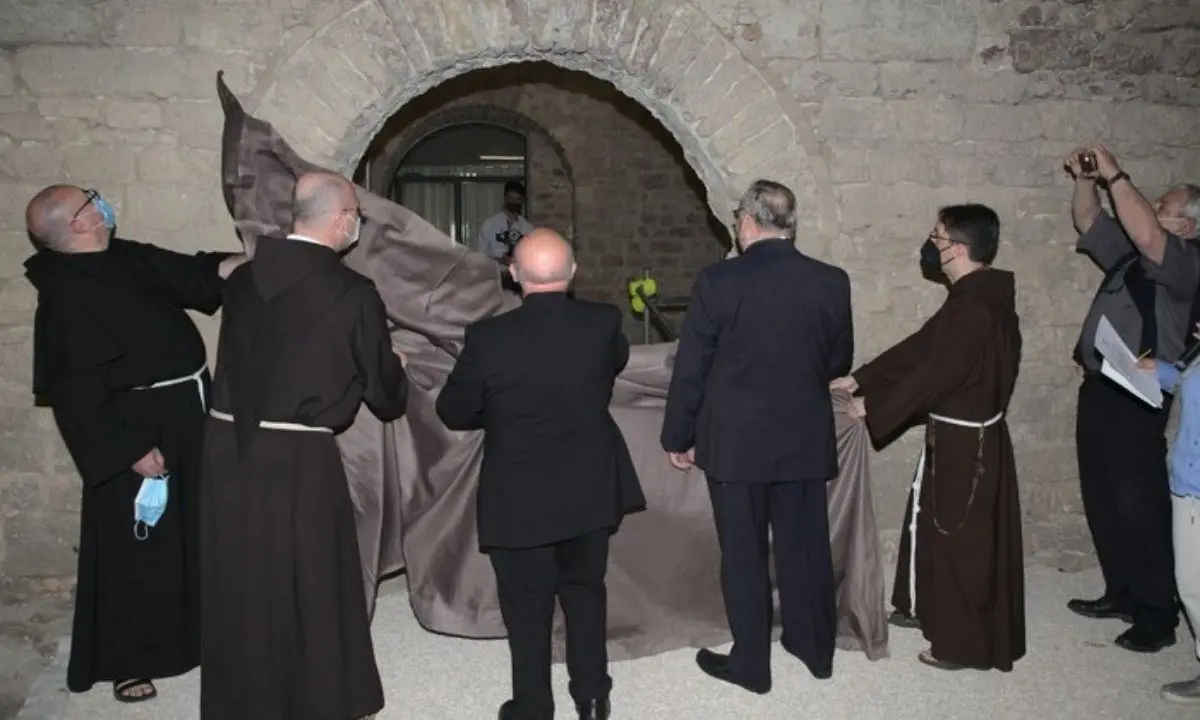 Assisi, riaperta la porta dove passò San Francesco prima di spogliarsi di tutti i suoi beni