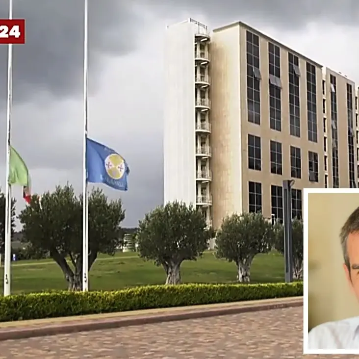 Dirigente rimossa per l’acquisto di gadget, il sindacato: «Basiti per l’atteggiamento di Occhiuto»