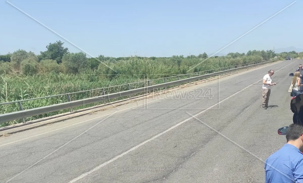 Sparatoria a Corigliano Rossano, ferito un 32enne: si costituisce il cugino