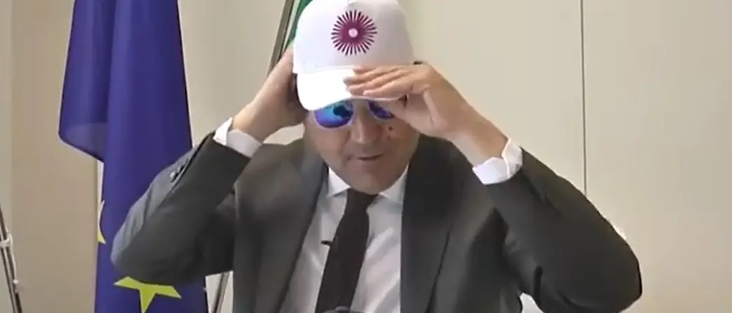 Acquisto gadget annullato, Orsomarso ribatte a Occhiuto: «Decisione da troppo stress»