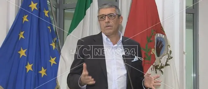 Omissione atti ufficio, non luogo a procedere per il sindaco di Cassano Gianni Papasso