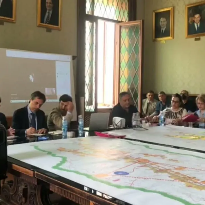 Elezioni Catanzaro, Fiorita presenta il suo programma di governo: «Meno tagli di nastri e più lavoro in ufficio»