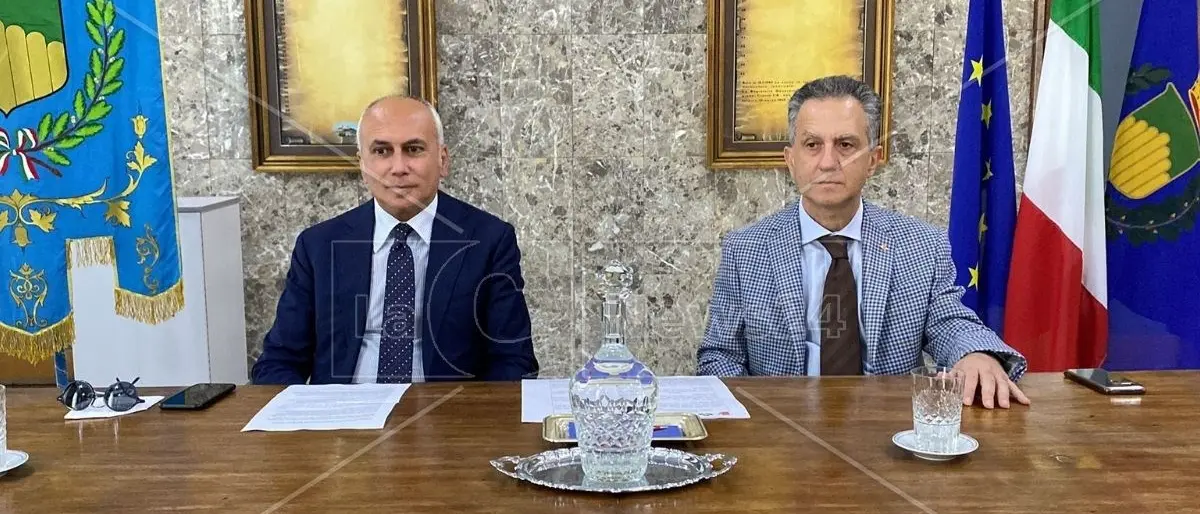 Cosenza, Comune e Unical collaborano per lo sviluppo della città: firmato protocollo d’intesa