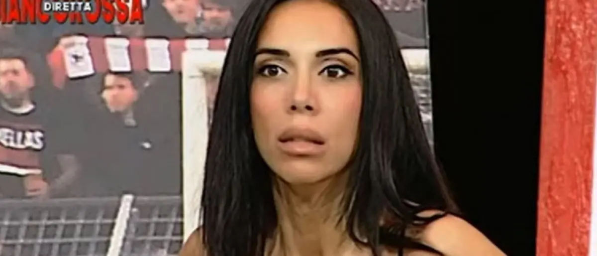 Offese al bimbo tifoso del Cosenza, le scuse della conduttrice: «Sono sarda, i miei genitori emigrati in Veneto»