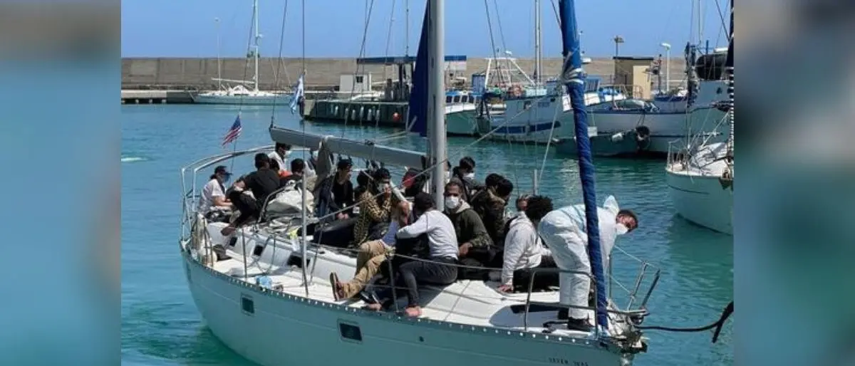 Cinquantadue migranti approdano al porto di Roccella, è il settimo sbarco negli ultimi dodici giorni