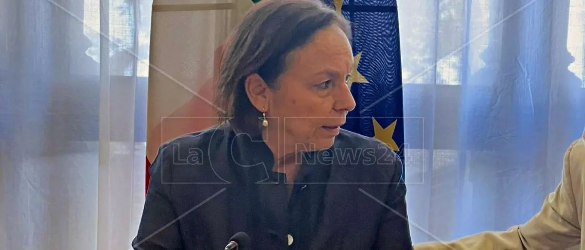 Il ministro Lamorgese a Reggio: infiltrazioni della ’ndrangheta ed emergenza migranti al centro del Comitato