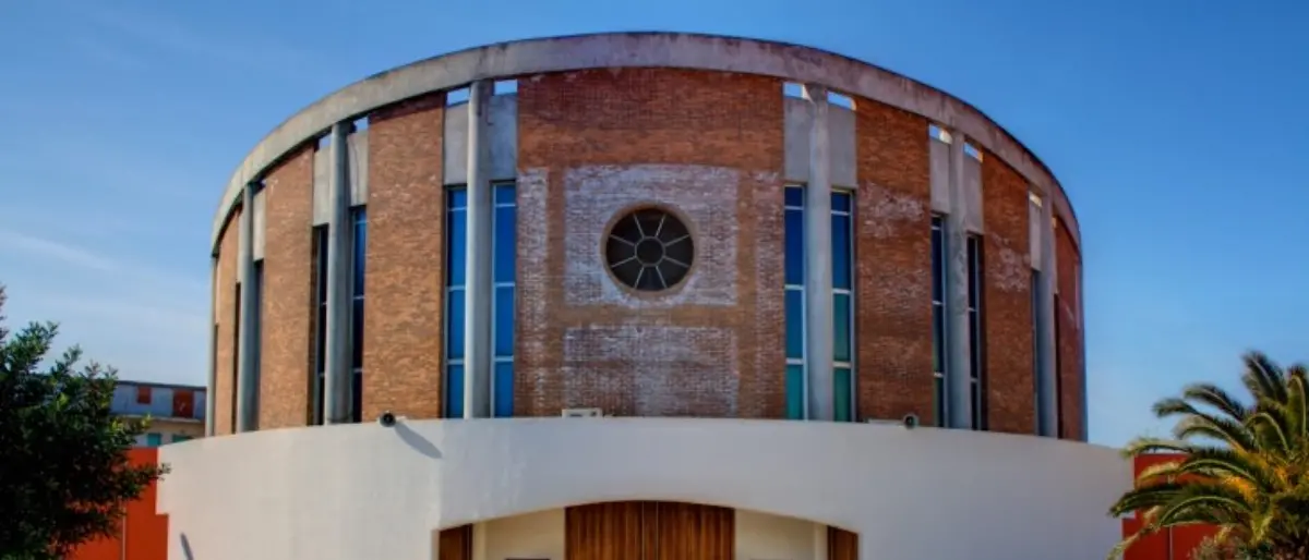 Corigliano Rossano, auto incendiata al parroco di Schiavonea: arrestato il presunto autore