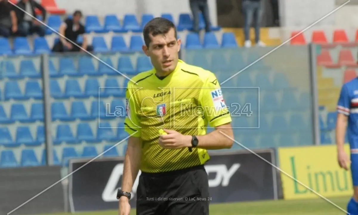 L’arbitro Femia il migliore in campo: i fischietti calabresi sempre più in crescita