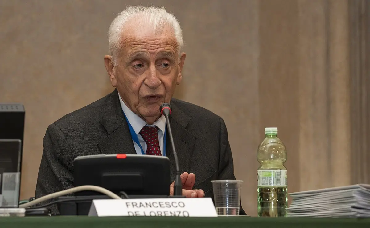 Francesco De Lorenzo eletto presidente della Coalizione europea dei malati di cancro