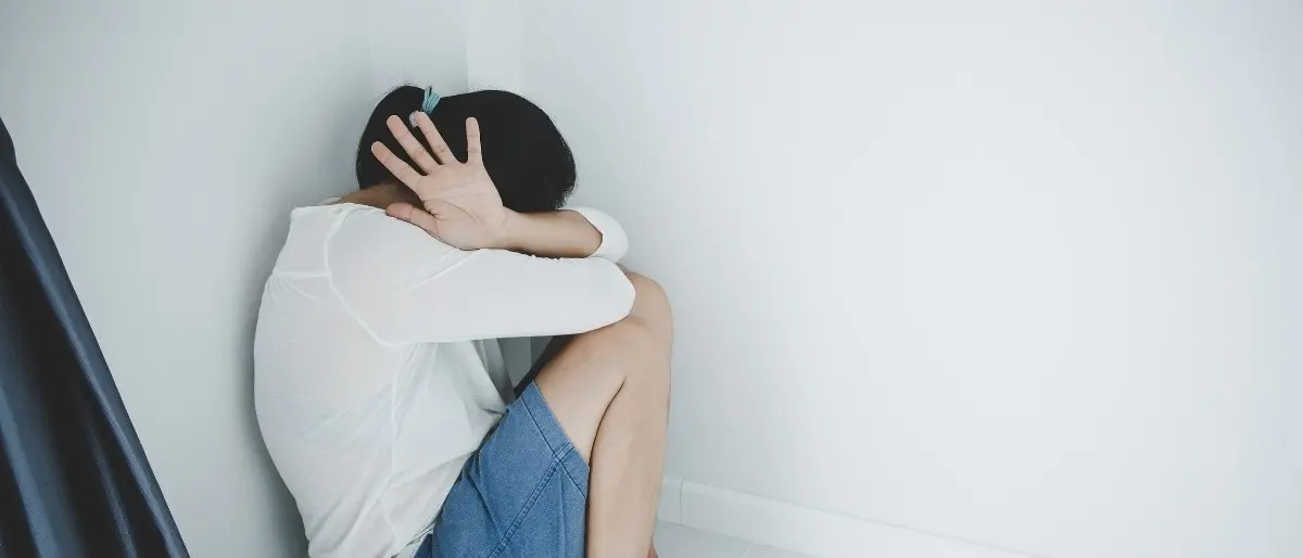 Schiaffi, pugni e minacce ai danni della moglie: arrestato 43enne a Crotone