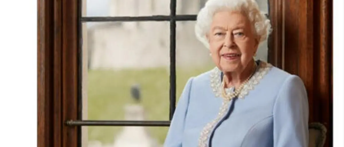 Al via il Giubileo di platino della Regina Elisabetta, ovazione per lei al balcone di Buckingham Palace