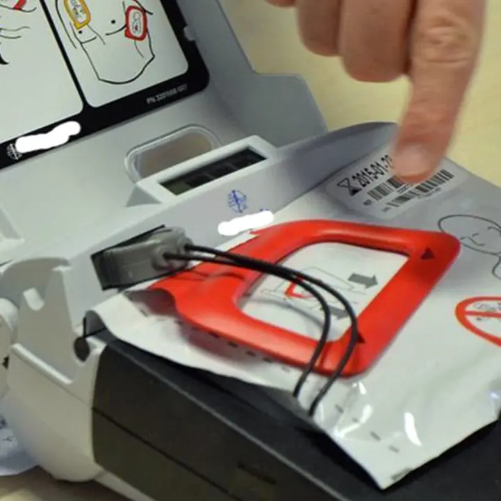 A Crotone il primo soccorso a scuola: trenta studenti imparano a usare il defibrillatore