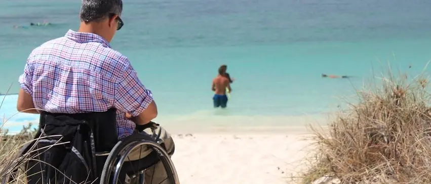 Crotone, per l’assistenza dei disabili al mare il Comune stanzia 45mila euro