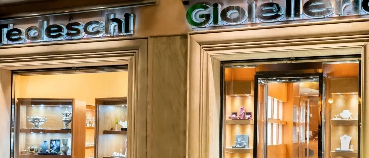 Saro Tedeschi: Il lusso del tempo con un nuovo sito web