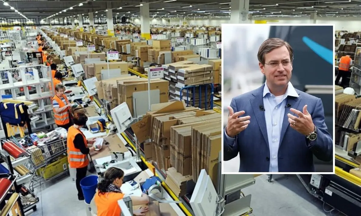 Cambio al vertice di Amazon, lascia il super manager Dave Clark: «Mi sono divertito moltissimo»